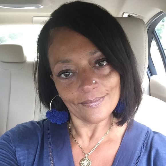 Meet your Posher, Tonya - Picture 1 of 1